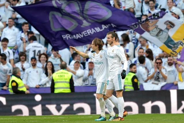 El Real Madrid golea al Depor (7-1) y Bale recupera la sonrisa
