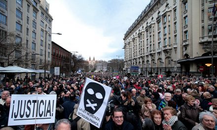 ¿Por qué los jubilados españoles protestan y llenan las calles?