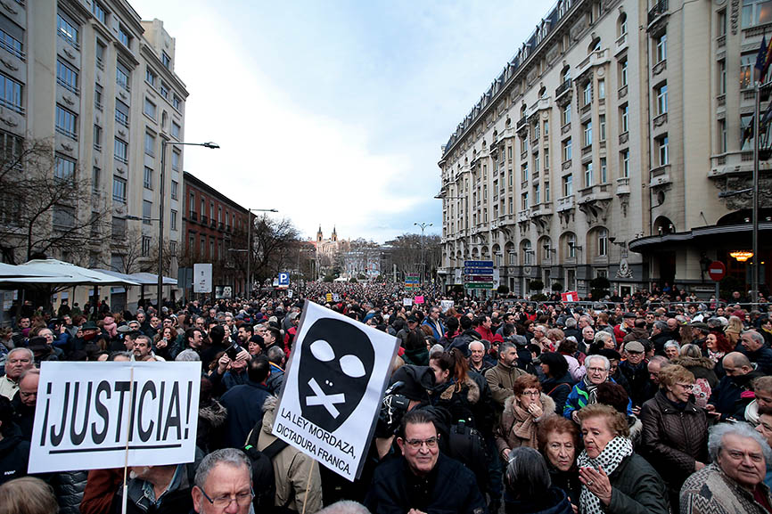 ¿Por qué los jubilados españoles protestan y llenan las calles?