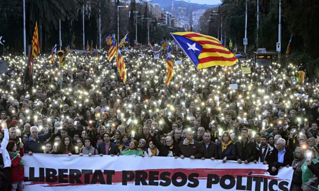 Urge en España una democracia sin corrupción ni autoritarismo