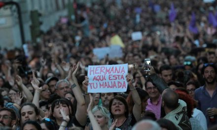 «Violar en manada sale barato»: sentencia machista indigna a España