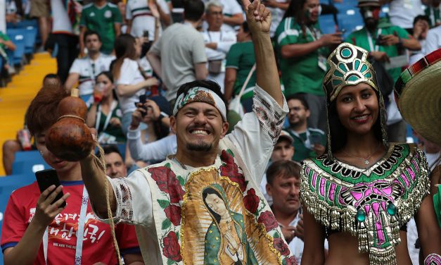 Los disfraces más llamativos de aficionados mexicanos en Rusia