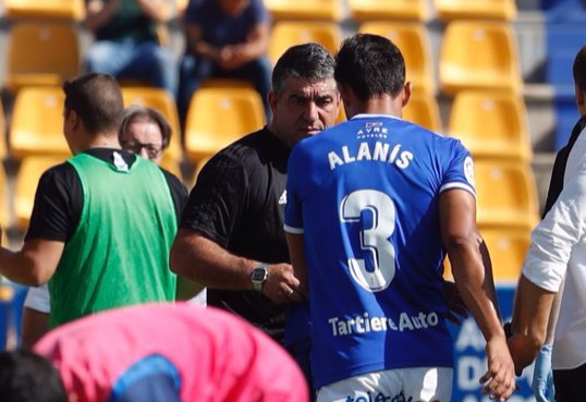Amargo debut de Alanís con el Real Oviedo