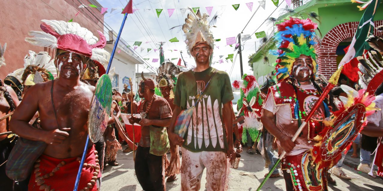 Exhiben en Cádiz las coloridas fiestas de Ixtlilco el Grande (Morelos)