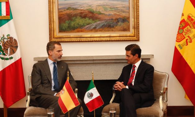 Felipe VI se reúne con Peña Nieto antes de asistir a la toma de posesión de AMLO