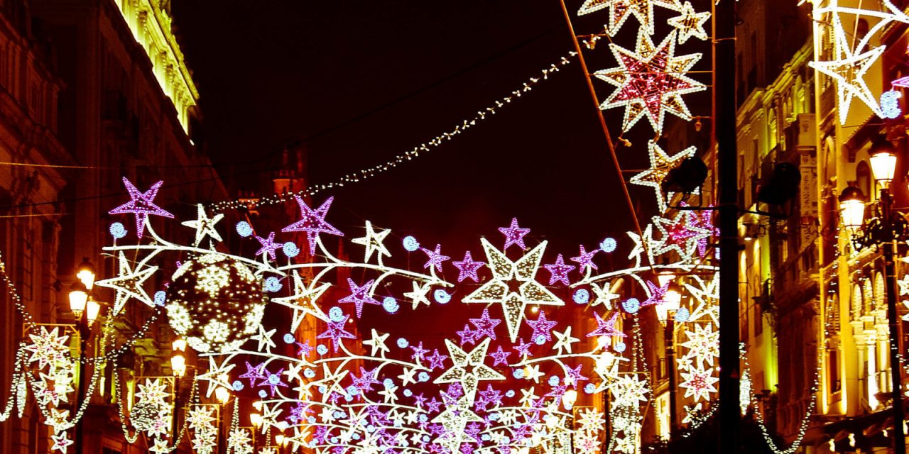 Luces en las ciudades de España para iluminar la Navidad