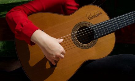 Jalisco, Chicago y Paco de Lucía en la primera mujer mexicana guitarrista de flamenco