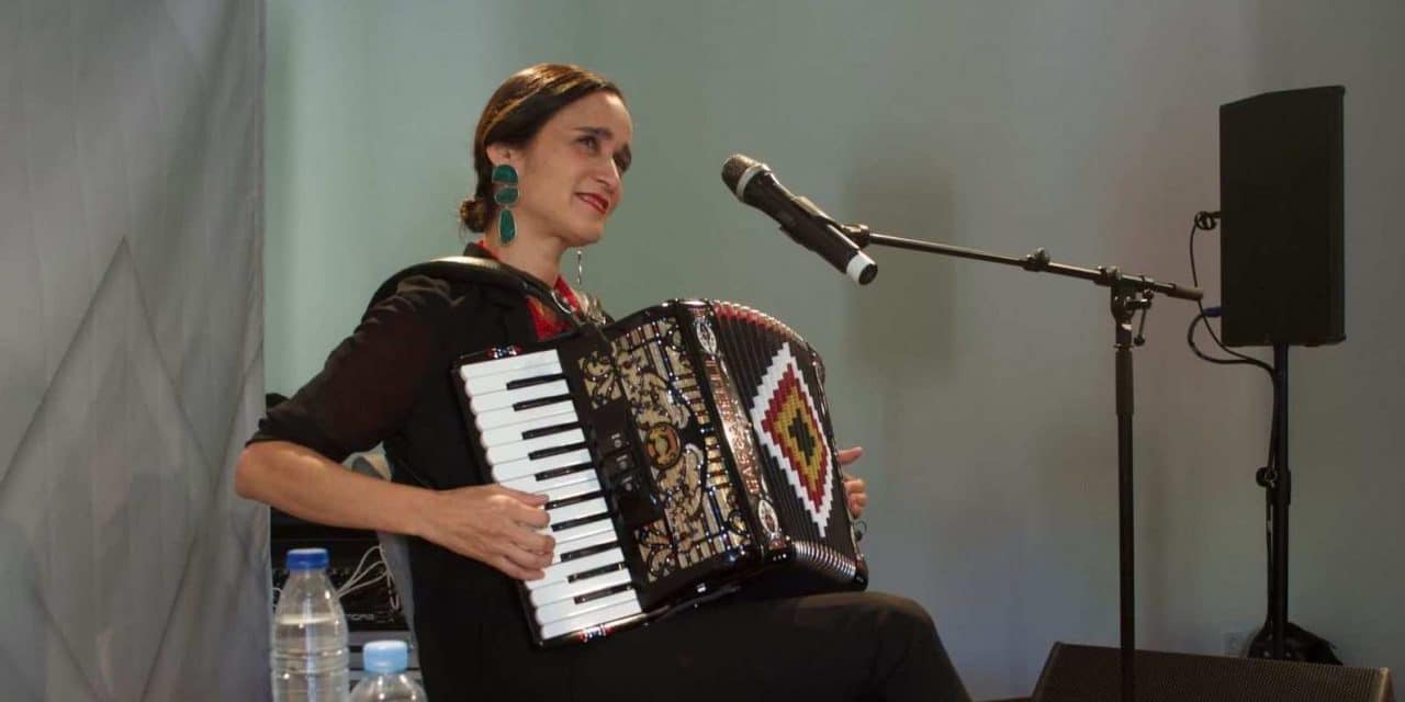 Julieta Venegas en España: entradas agotadas para su versión más íntima y acústica