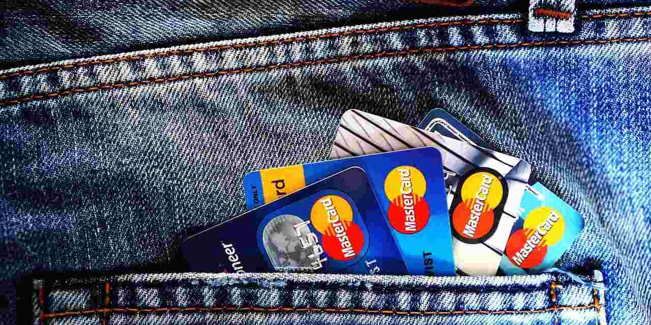 Cómo defenderse del fraude online, que afecta a 4 millones de usuarios de tarjetas de crédito