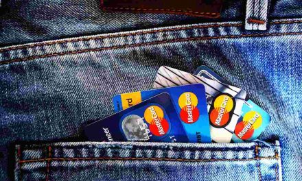 Cómo defenderse del fraude online, que afecta a 4 millones de usuarios de tarjetas de crédito