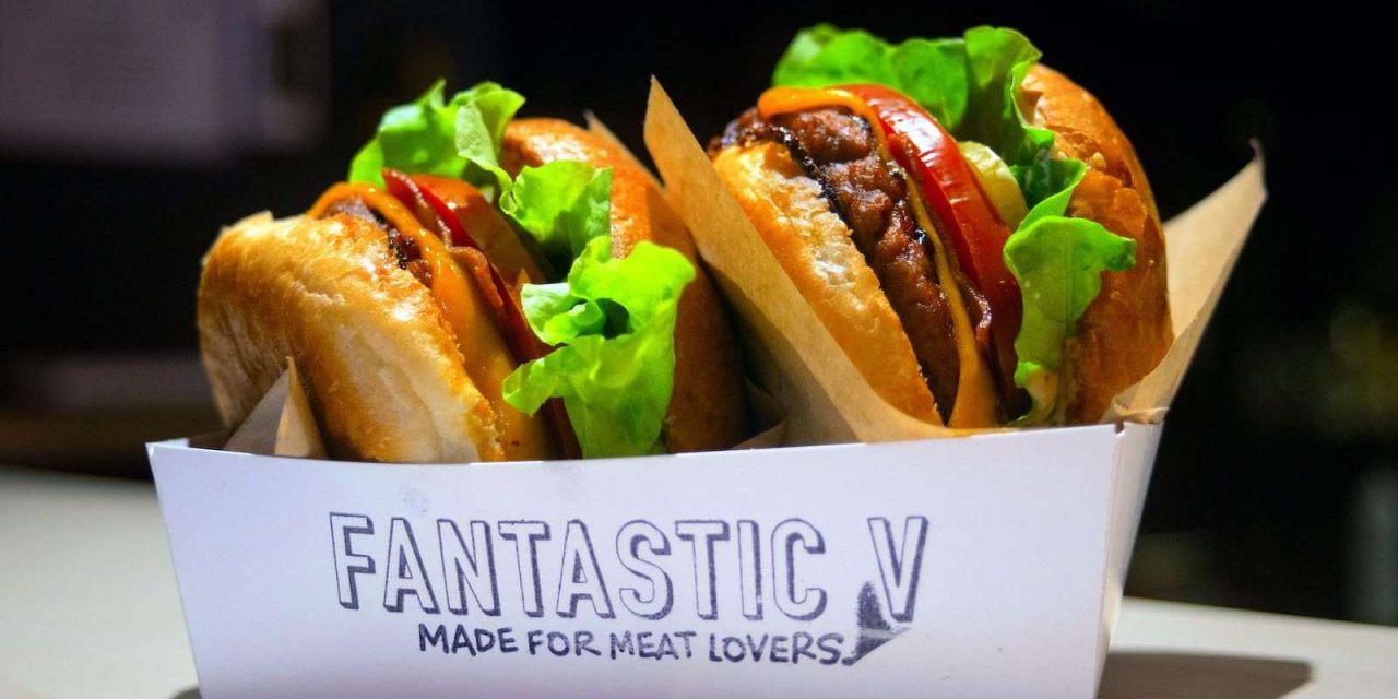 500 hamburguesas veganas gratis en Madrid por el cumpleaños de Fantastic V